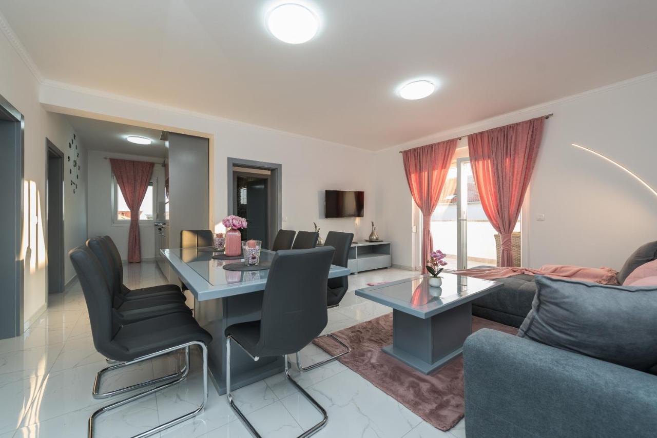 Villa Jana Luxury Apartments 노바야 외부 사진